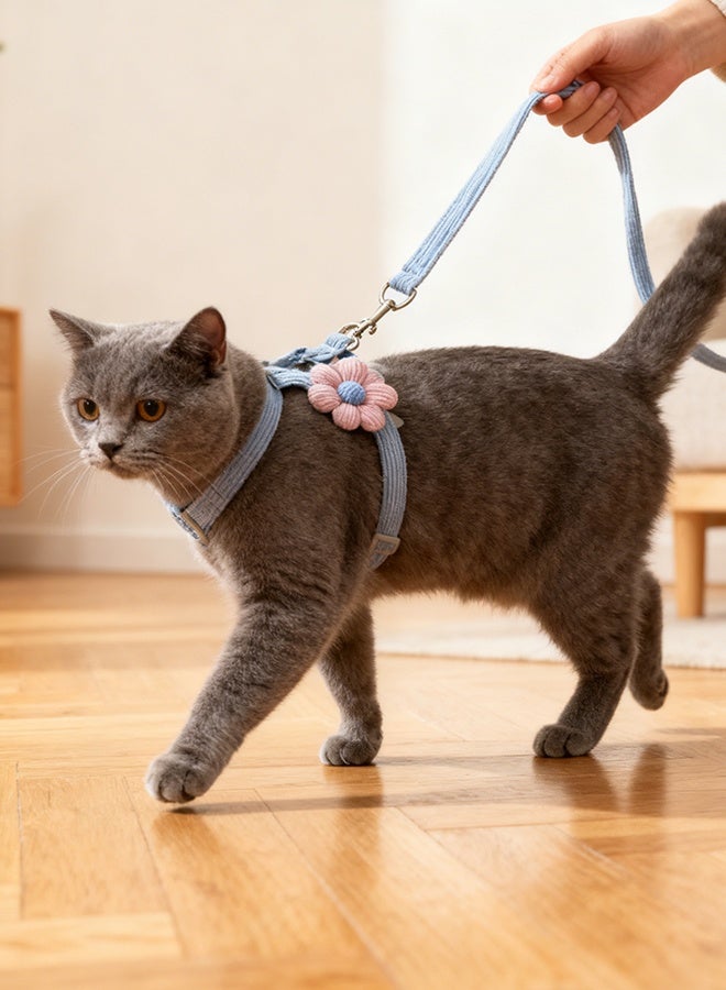 طقم سرج ومقود للقطط للمشي والسفر في الهواء الطلق، مانع للهروب، ناعم وآمن وخفيف الوزن وقابل للتعديل، مزين بزهرة حمراء، مقاس صغير - Image 4